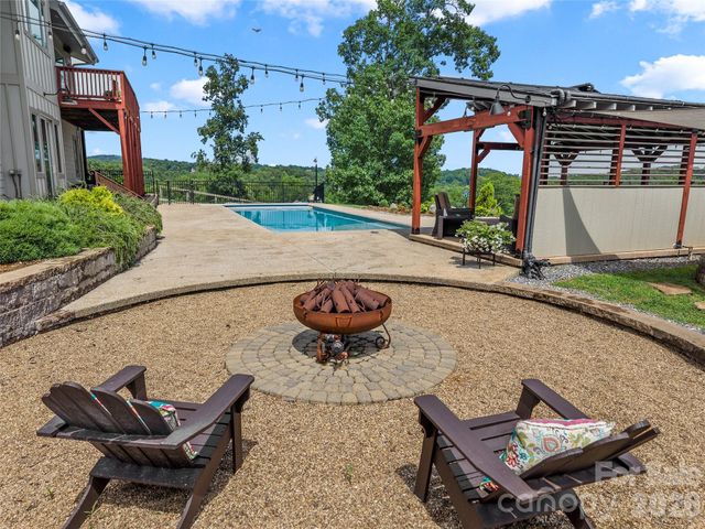 197 Arlys Lane, Tryon, NC 28782