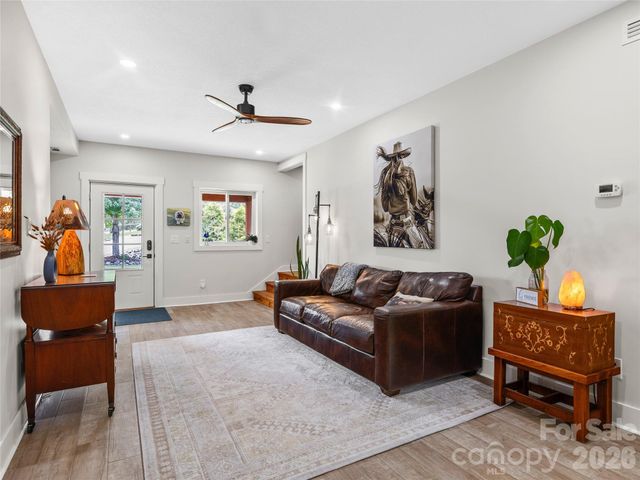 197 Arlys Lane, Tryon, NC 28782