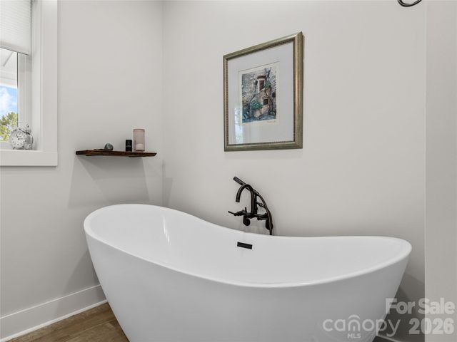 197 Arlys Lane, Tryon, NC 28782