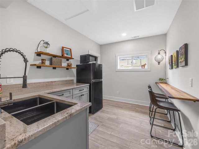 197 Arlys Lane, Tryon, NC 28782