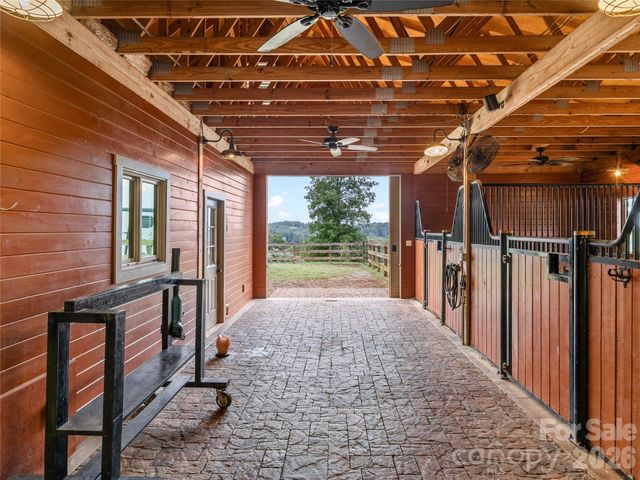 197 Arlys Lane, Tryon, NC 28782