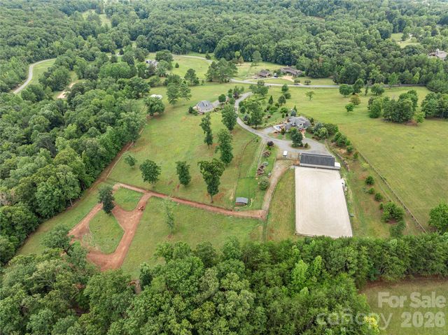 197 Arlys Lane, Tryon, NC 28782