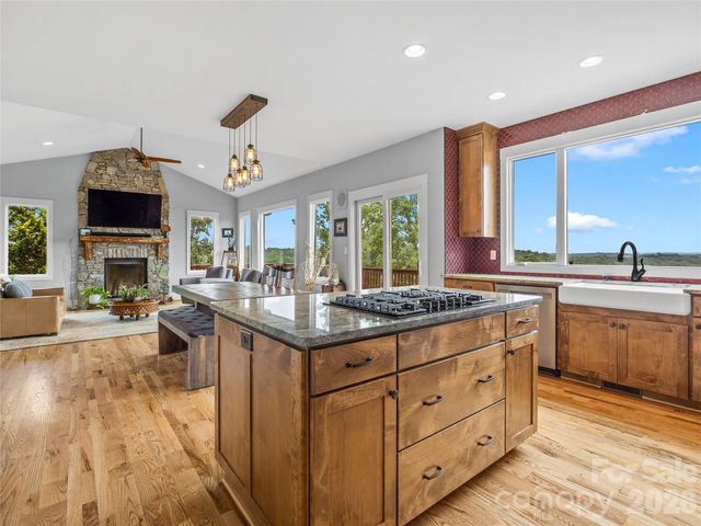 197 Arlys Lane, Tryon, NC 28782
