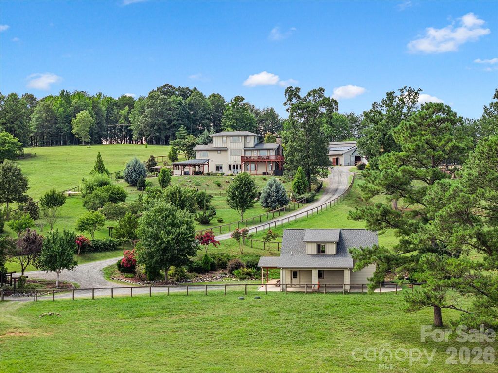 197 Arlys Lane, Tryon, NC 28782
