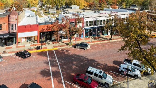 110 W 5th ST, Holton, KS 66436