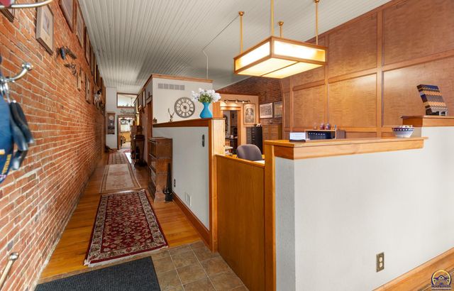 110 W 5th ST, Holton, KS 66436