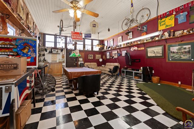 110 W 5th ST, Holton, KS 66436