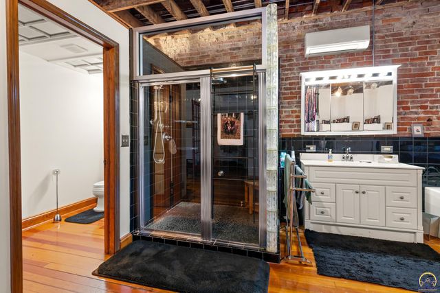 110 W 5th ST, Holton, KS 66436