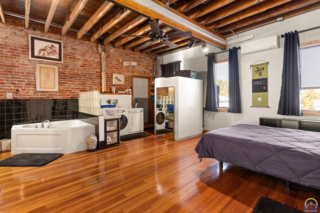 110 W 5th ST, Holton, KS 66436