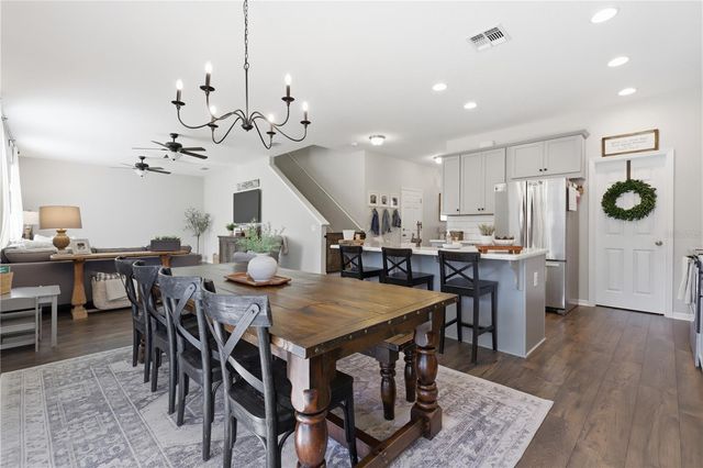 2374 KENNINGTON COVE, Deland, FL 32724