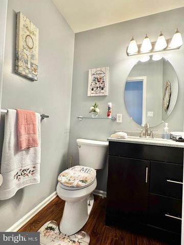 381 BENYOU LN, New Cumberland, PA 17070