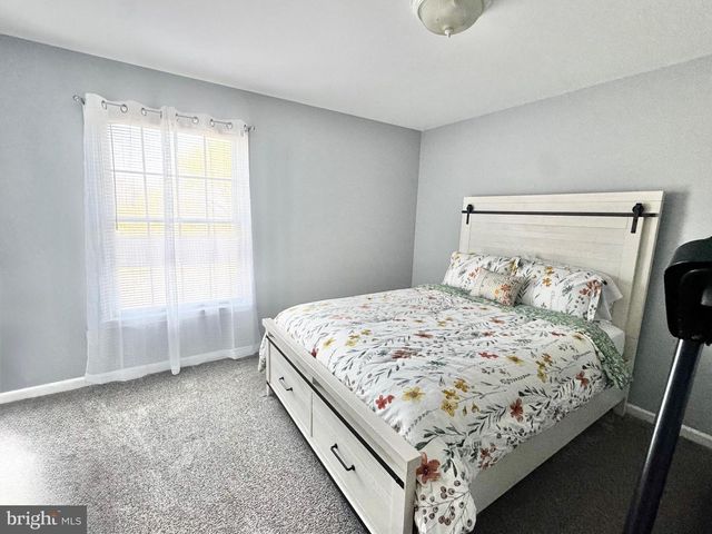 381 BENYOU LN, New Cumberland, PA 17070