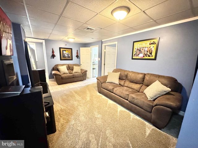 381 BENYOU LN, New Cumberland, PA 17070