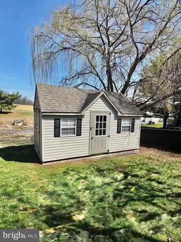 381 BENYOU LN, New Cumberland, PA 17070