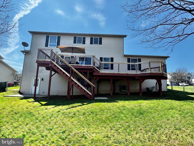 381 BENYOU LN, New Cumberland, PA 17070