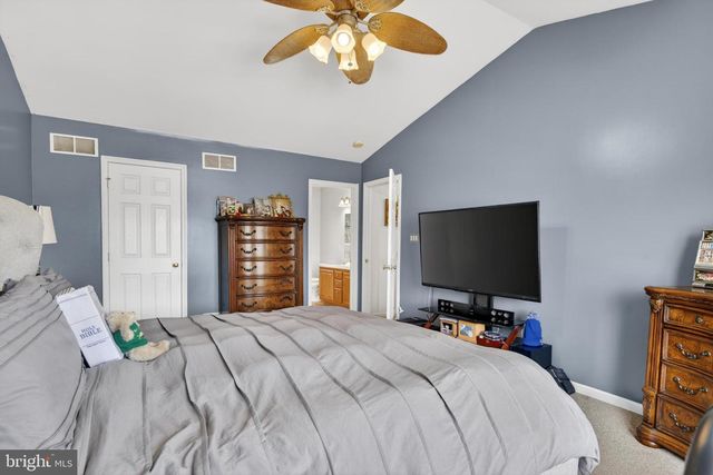 381 BENYOU LN, New Cumberland, PA 17070