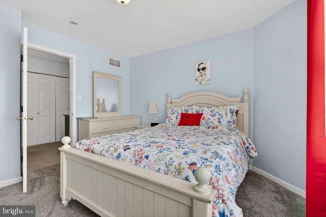 381 BENYOU LN, New Cumberland, PA 17070