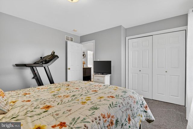 381 BENYOU LN, New Cumberland, PA 17070