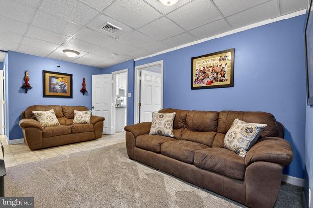 381 BENYOU LN, New Cumberland, PA 17070