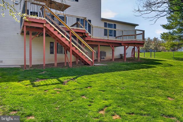 381 BENYOU LN, New Cumberland, PA 17070