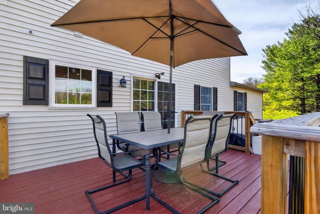 381 BENYOU LN, New Cumberland, PA 17070