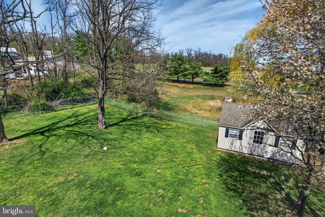 381 BENYOU LN, New Cumberland, PA 17070