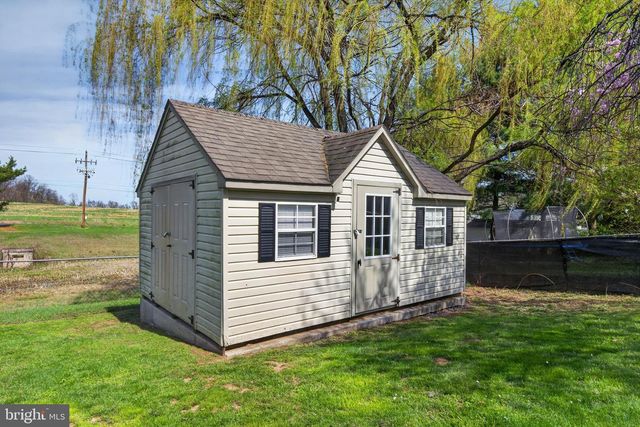 381 BENYOU LN, New Cumberland, PA 17070