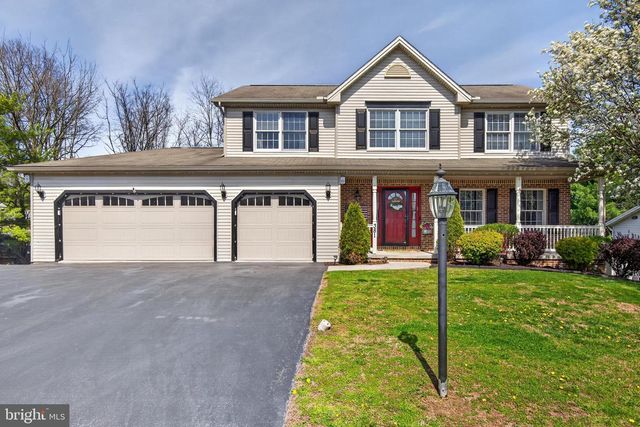 381 BENYOU LN, New Cumberland, PA 17070
