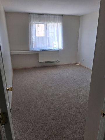 266 12th Street 3B, Wheeling, IL 60090