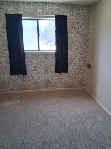 266 12th Street 3B, Wheeling, IL 60090