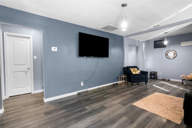 4115 S Peachtree Road, Balch Springs, TX 75180