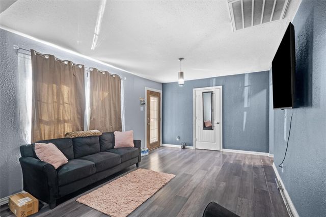 4115 S Peachtree Road, Balch Springs, TX 75180