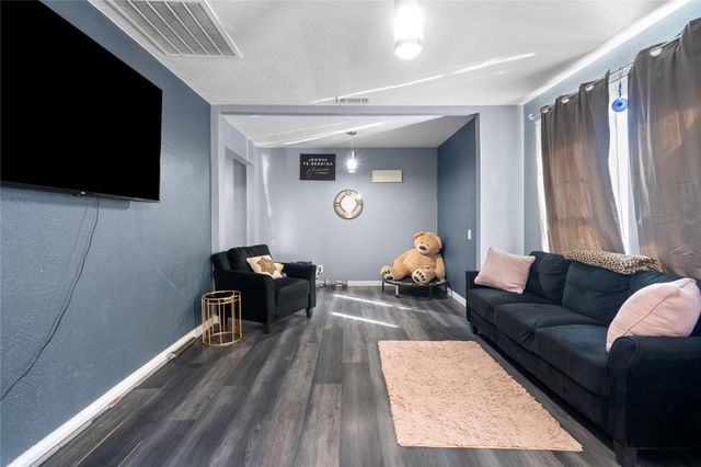 4115 S Peachtree Road, Balch Springs, TX 75180