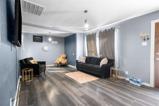 4115 S Peachtree Road, Balch Springs, TX 75180