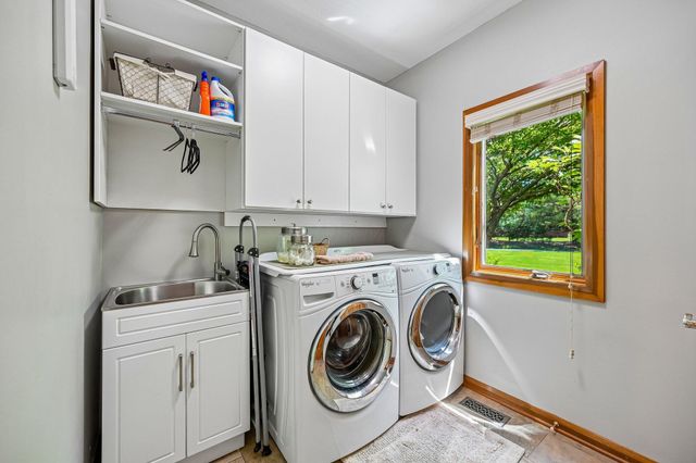 8310 Dublin Road, Powell, OH 43065