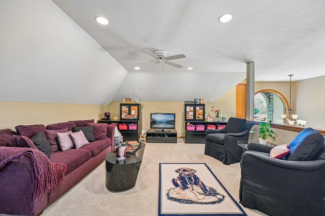 8310 Dublin Road, Powell, OH 43065