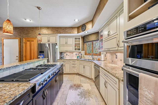 8310 Dublin Road, Powell, OH 43065