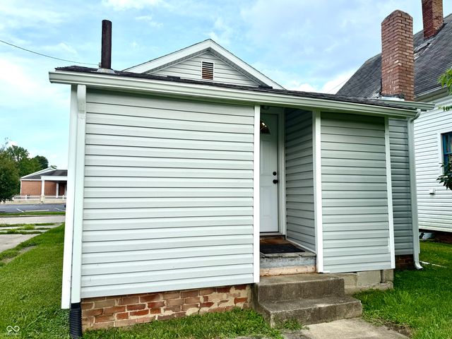 303 S Proud Street, Muncie, IN 47305