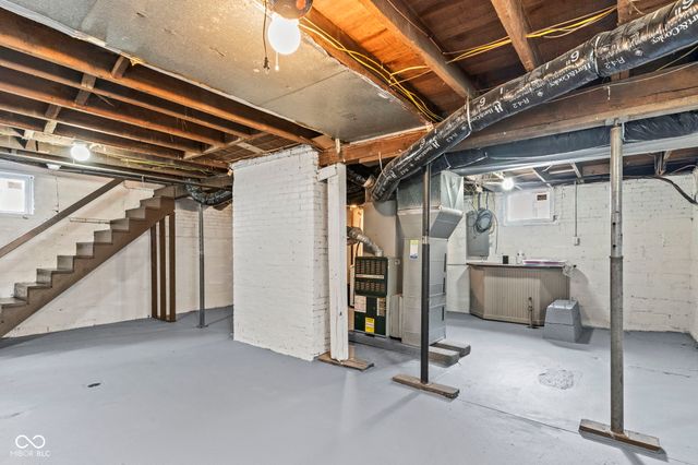 2115 Irwin Drive, Columbus, IN 47201