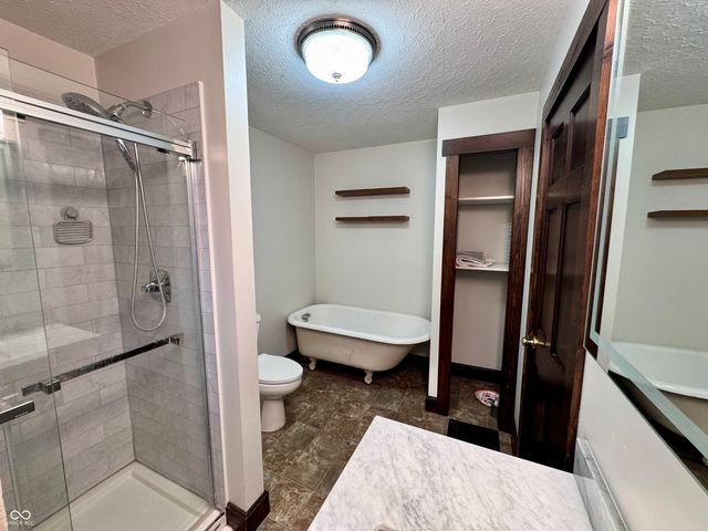 2115 Irwin Drive, Columbus, IN 47201