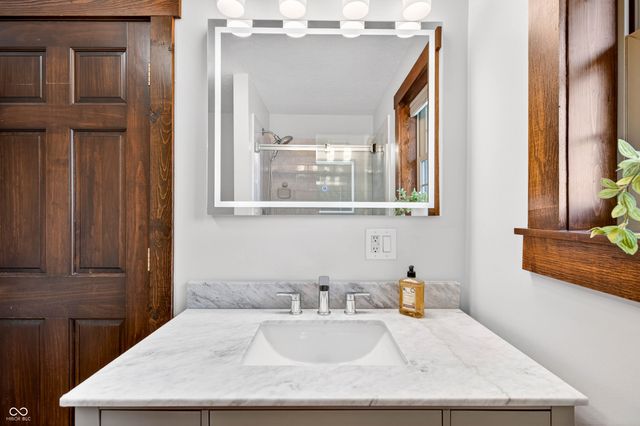 2115 Irwin Drive, Columbus, IN 47201