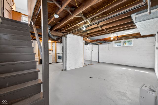 2115 Irwin Drive, Columbus, IN 47201