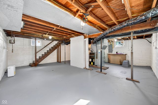 2115 Irwin Drive, Columbus, IN 47201