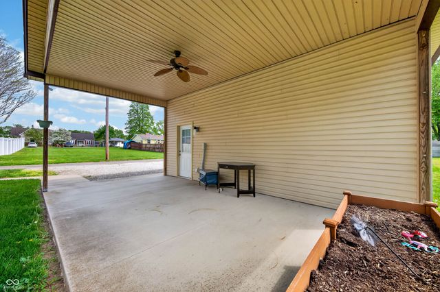 2115 Irwin Drive, Columbus, IN 47201