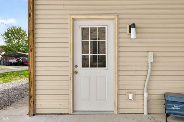 2115 Irwin Drive, Columbus, IN 47201