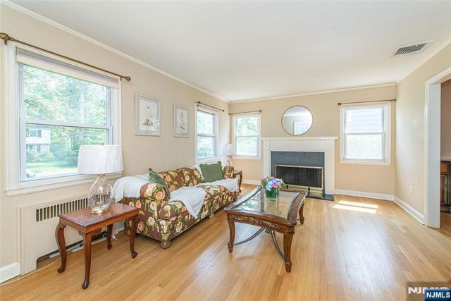 19 Essex Road, Essex Fells, NJ 07021