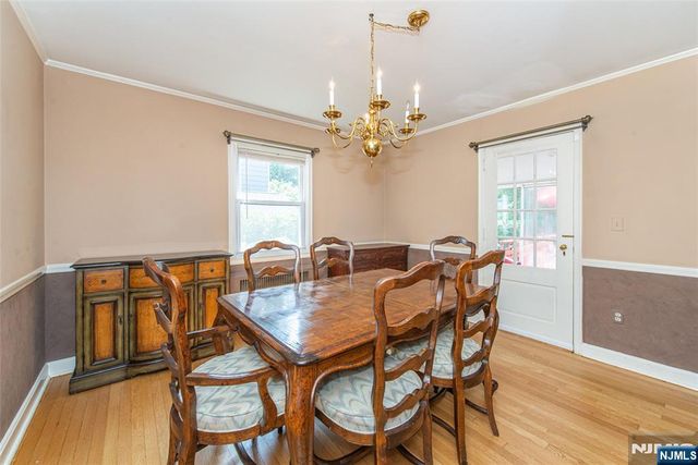 19 Essex Road, Essex Fells, NJ 07021