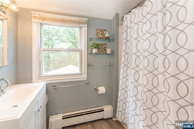 19 Essex Road, Essex Fells, NJ 07021