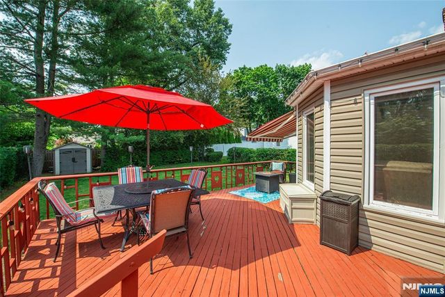 19 Essex Road, Essex Fells, NJ 07021