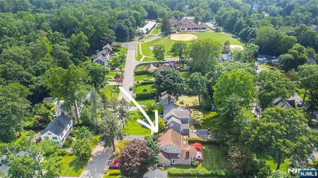 19 Essex Road, Essex Fells, NJ 07021